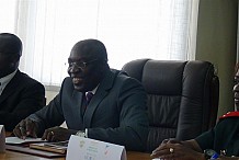 Visite des ministres de l’Enseignement Supérieur et de la Défense dans les universités publiques d’Abidjan / Paul Koffi Koffi rassure étudiants, enseignants et autorités universitaires :	...